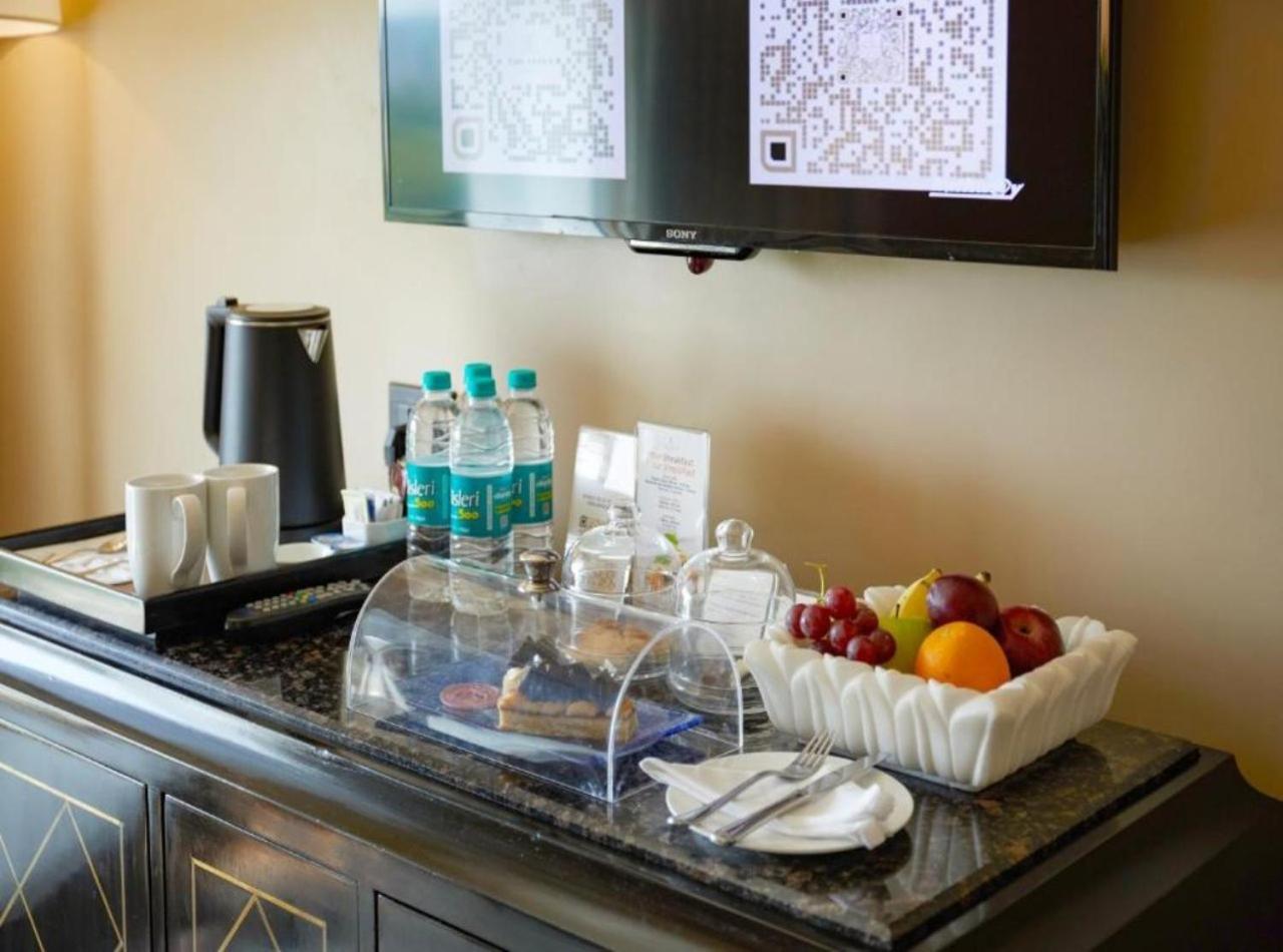 Rosewood Suites A Family Hotel Near Delhi Airport Nuova Delhi Esterno foto