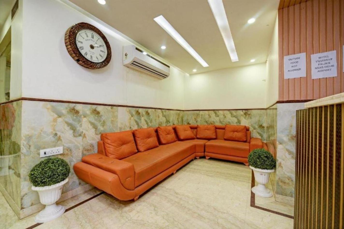 Rosewood Suites A Family Hotel Near Delhi Airport Nuova Delhi Esterno foto